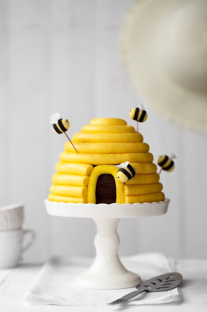 Beehive birthday cake